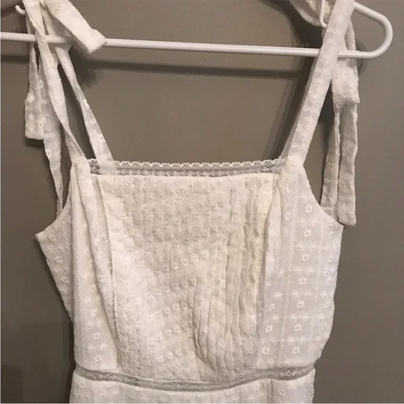 Dress - Picture 6 of 8